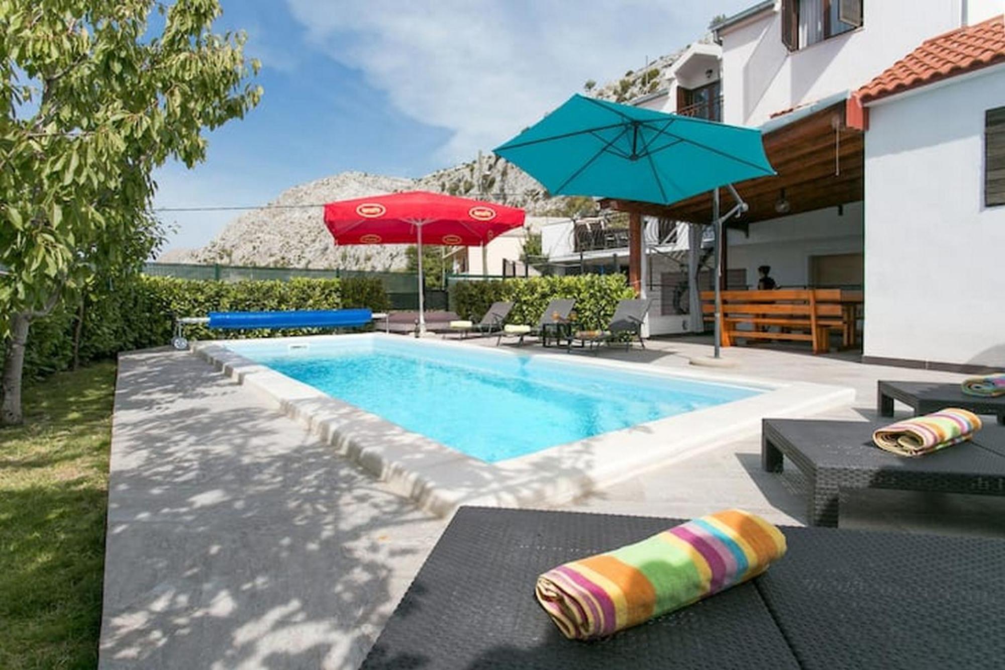 Holiday Home Mons Aureus Gornje Sitno Exterior photo
